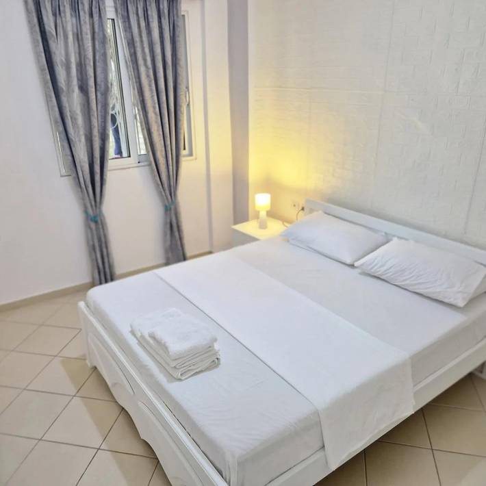 Appartamento per 4 persone, con Balcone e Terrazza nonché Giardino a Saranda