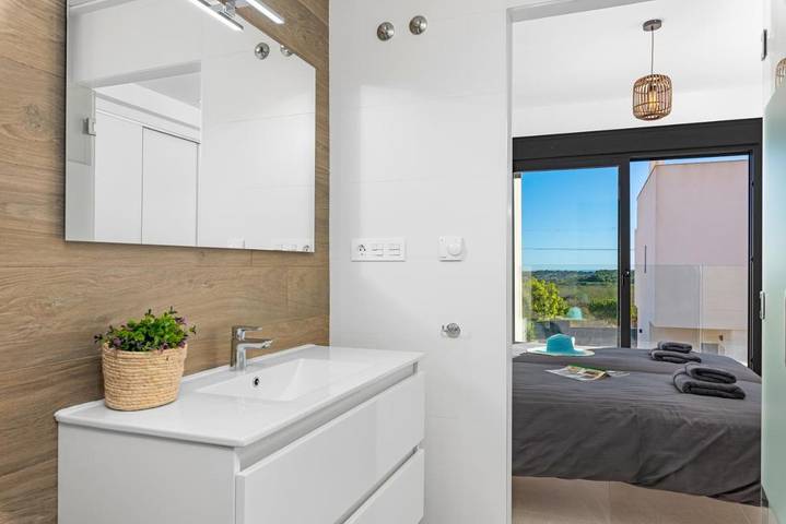 Casa rural para 6 personas, con Balcón y Terraza además de Jardín y Piscina en San Miguel de Salinas - 3