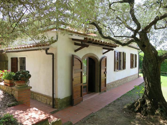 Ferienhaus für 4 Personen, mit Terrasse und Garten