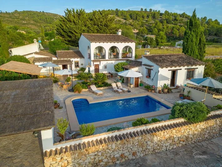 Chambre d’hôte pour 2 personnes, avec jardin et sauna ainsi que piscine et vue - 1