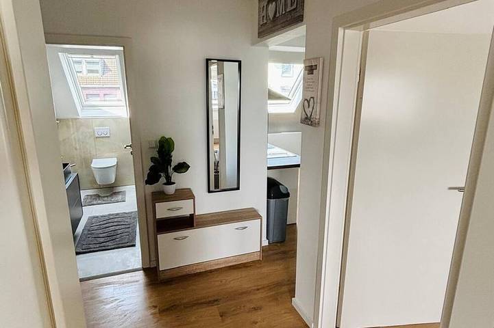 Ganze Wohnung, Apartment- Kernsaniert-Düsseldorf Bilk in Düsseldorf-Bilk, Düsseldorf