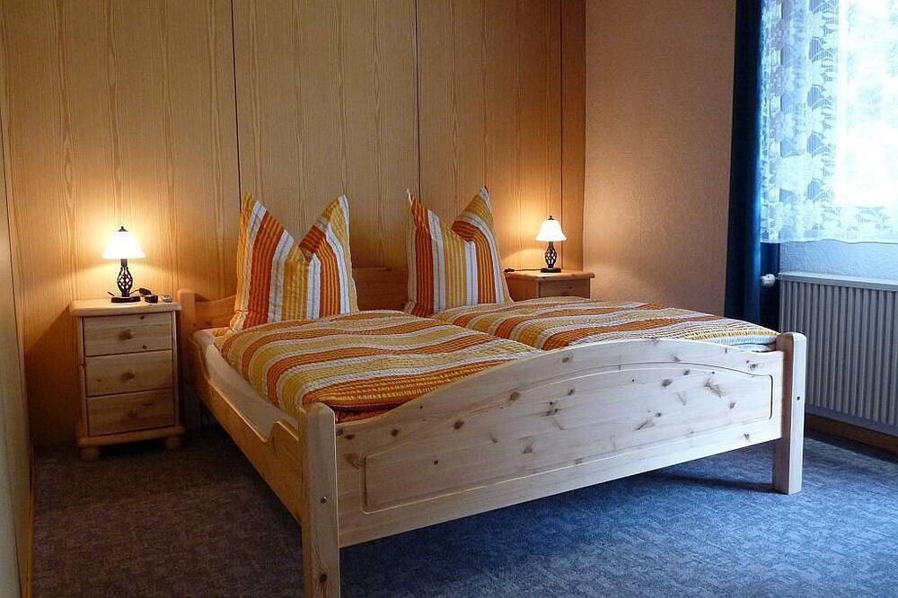 Double room with shower/Wc - Weingut-Pension Schiff in Schweich, Moseleifel
