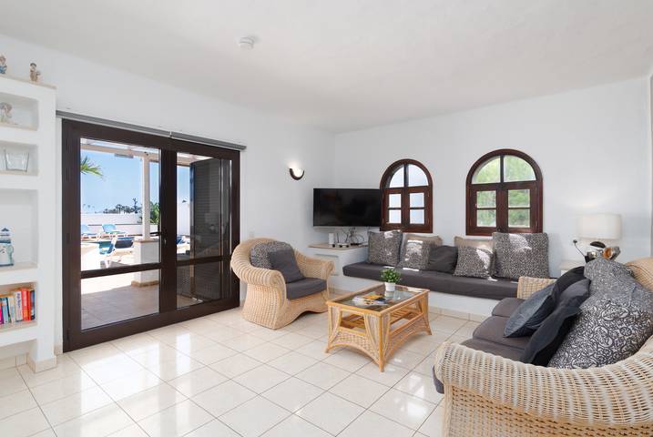 114 - Villa Michelle in Playa Blanca, Yaiza