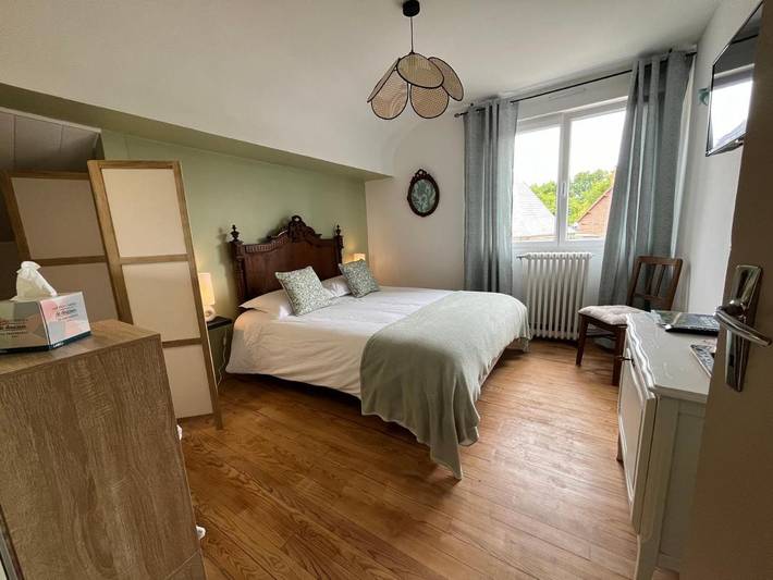 Chambre d’hôte pour 2 personnes, avec vue ainsi que terrasse et jardin à Érondelle