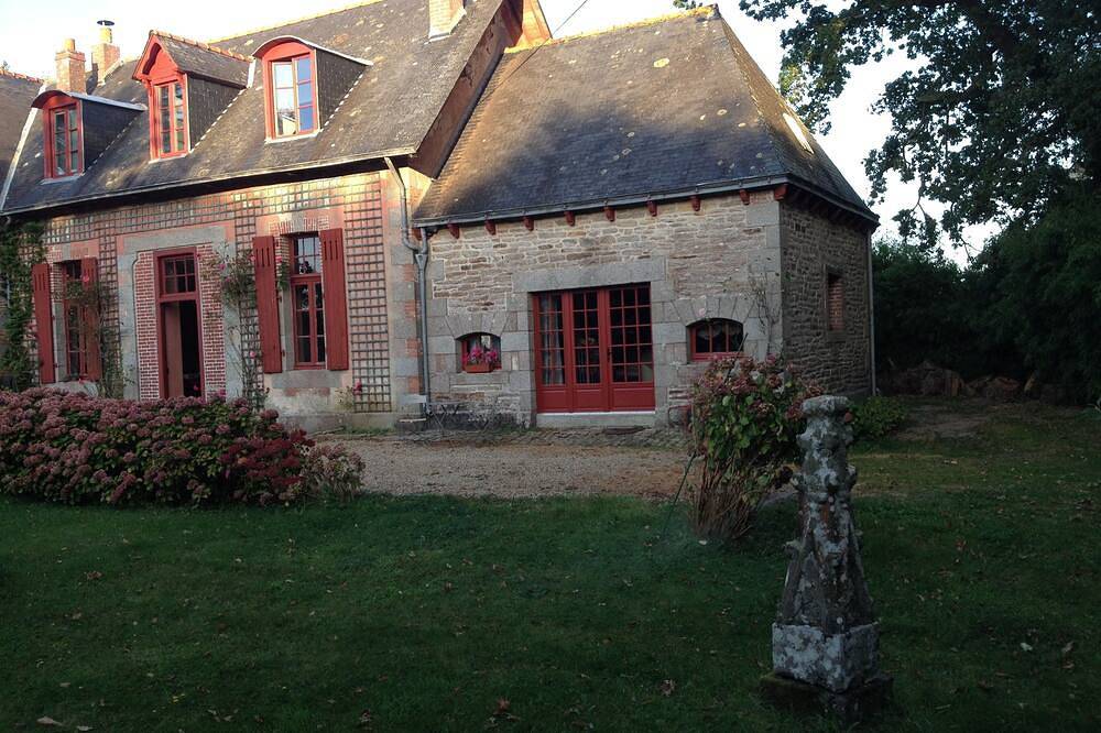 L Écurie du Manoir in Concarneau, Côte de Cornouaille