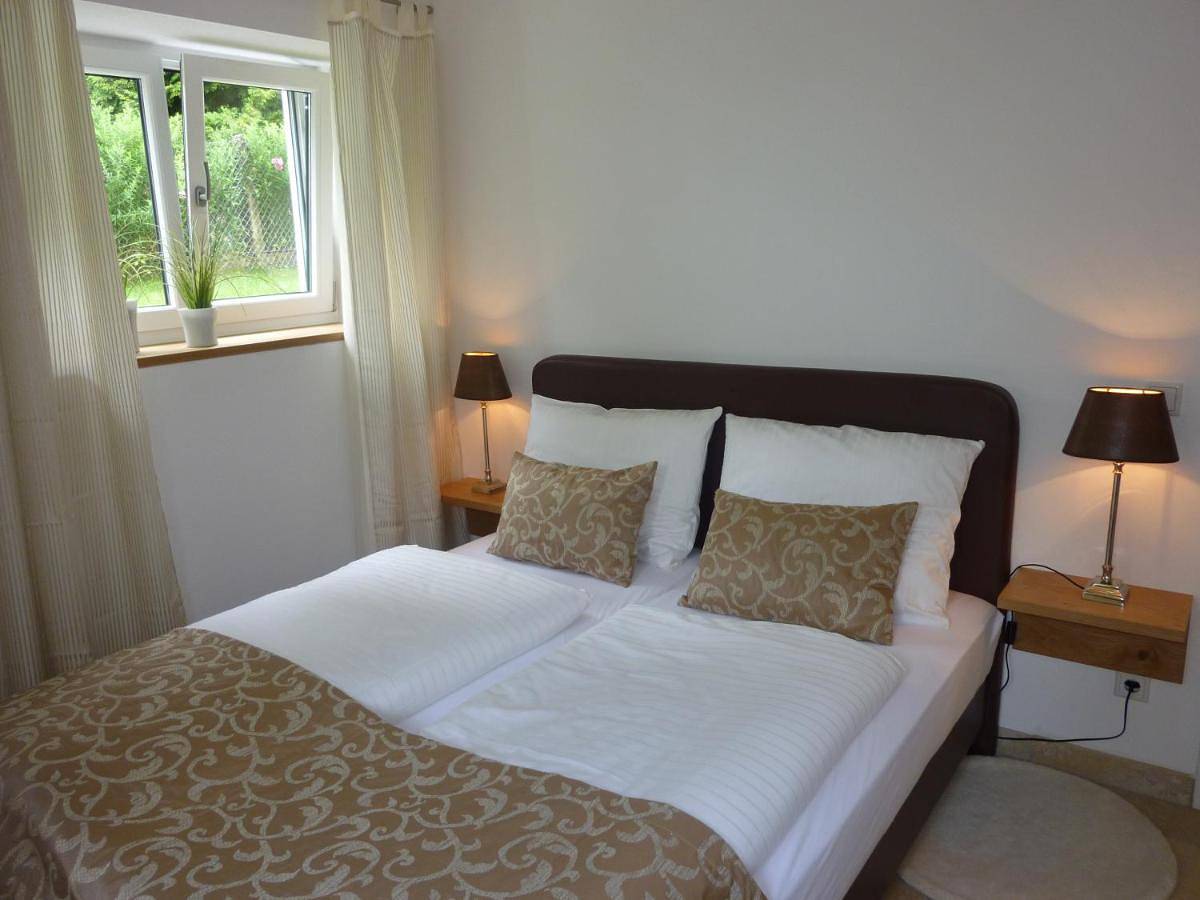 Gästehaus an der Sempt Ferienwohnungen & Apartements in Erding, Oberbayern