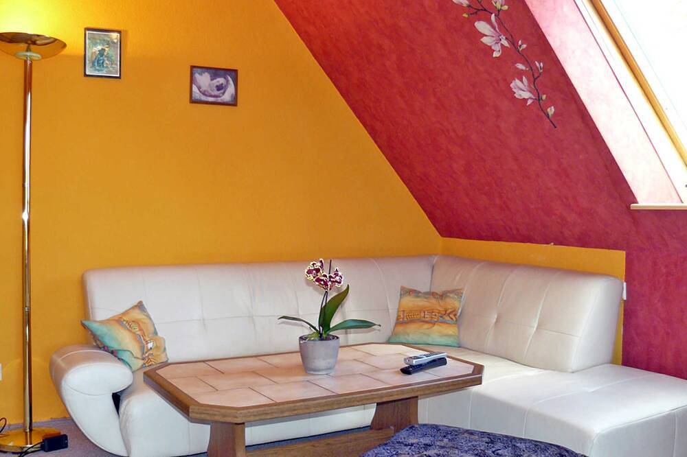 Ganze Wohnung, Ferienwohnung - Ferienhaus & Ferienwohnung Zur Sonne in Freest, Vorpommern