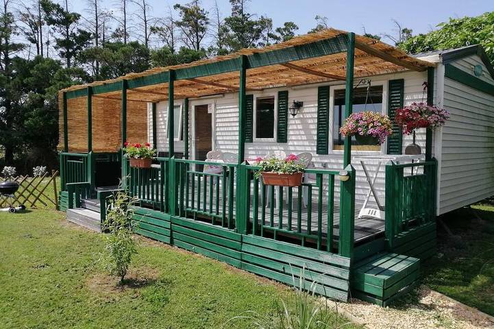 Holiday home for 4 people, with hot tub and pool as well as terrace and garden - 1