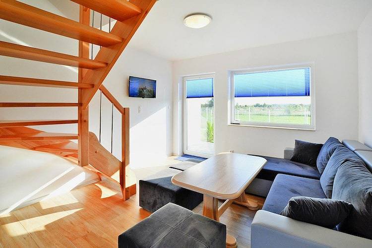 Komfortable Ferienhäuser mit Sommerpool in Jarosławiec, Powiat Sławieński