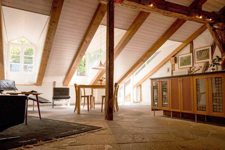 Ferienwohnung für 5 Personen, mit Balkon und Terrasse sowie Garten und Ausblick in Thun