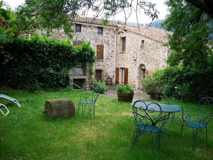 Gîte pour 4 personnes, avec Terrasse et Jardin