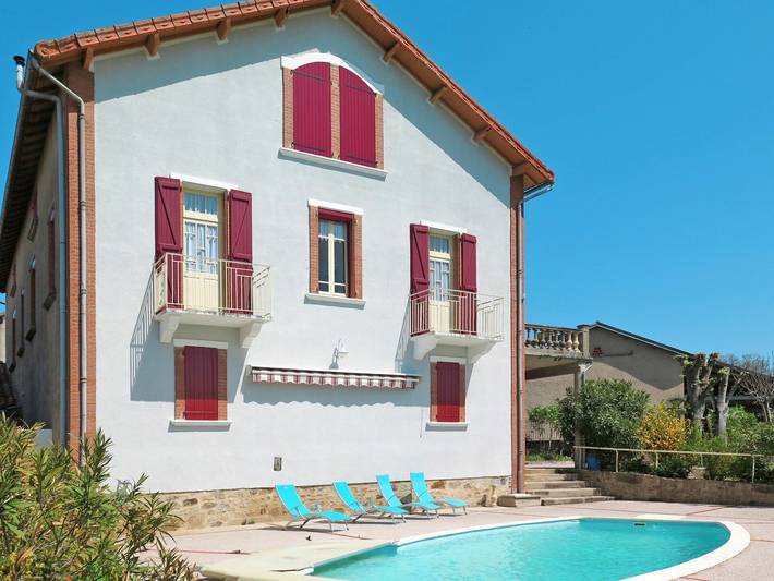 Location de vacances pour 6 personnes, avec Balcon ainsi que Terrasse et Jardin à Lacapelle-Ségalar