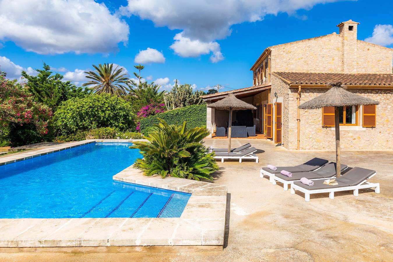 Holiday Home "Cas Batlet Antonia" with Pool, Terrace, Sea & Mountain View in s'Horta, Felanitx