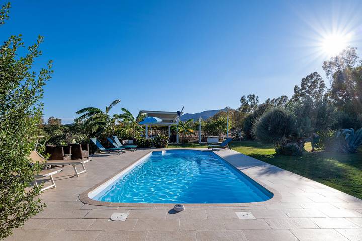 Ferienwohnung für 6 Personen, mit Balkon/Terrasse und Pool