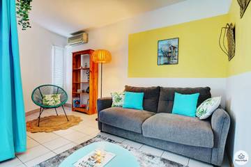 Gîte pour 4 personnes, avec jardin ainsi que balcon et piscine, adapté aux familles dans Sainte-Clotilde