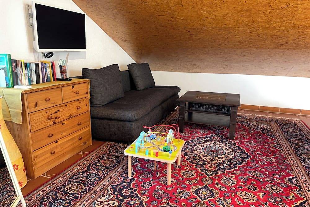 Ganze Wohnung, Gemütliches Dg Apartment mit Blick ins Grüne, Aircon und Highspeed Dsl in Waldsee, Rheinebene