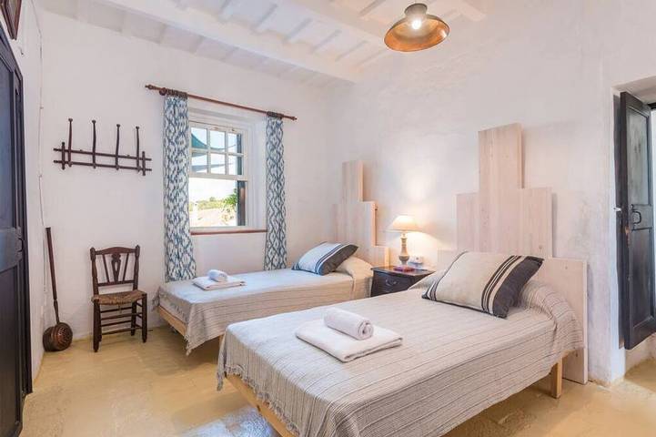 Finca Biniarroga Nou historique-avec piscine privée-près de Mahón in Mahón, S'Albufera des Grau
