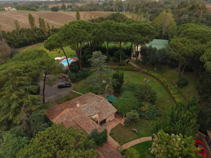 Agriturismo per 3 persone, con Terrazza e Giardino nonché Piscina e Panorama a Marino