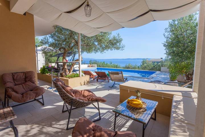 Villa für 10 Personen, mit Pool und Garten in Makarska