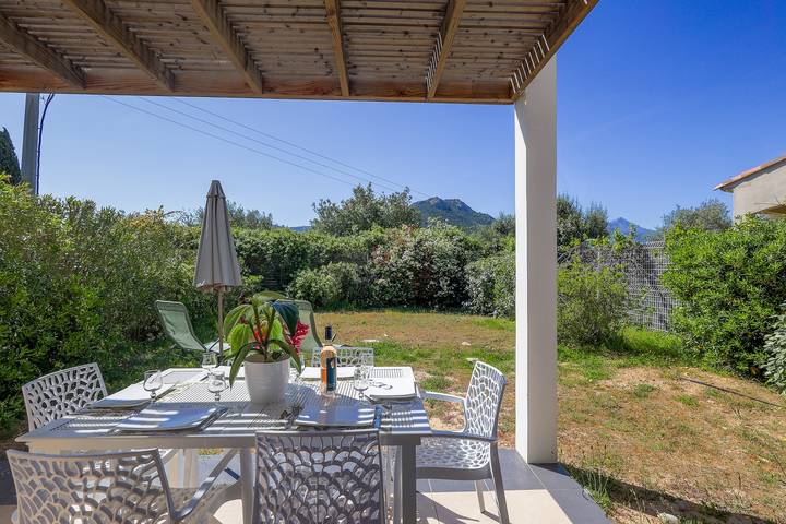 Casa de vacaciones para 6 personas, con terraza además de piscina y jardín, Se admiten mascotas - 1