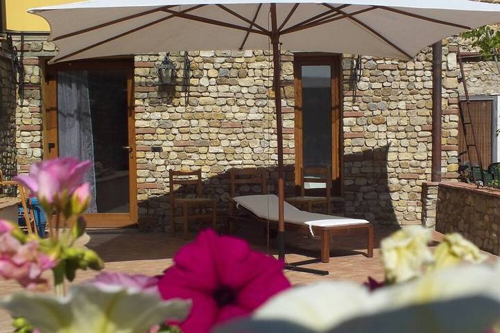 Appartamento per 5 persone, con piscina e terrazza nonché giardino in San Casciano in Val di Pesa