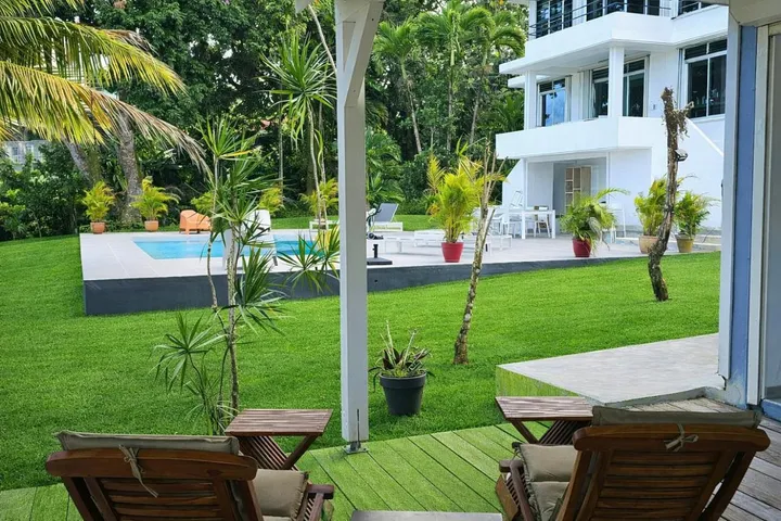 Chambre d’hôte pour 4 personnes, avec vue ainsi que piscine et jardin, animaux acceptés - 1