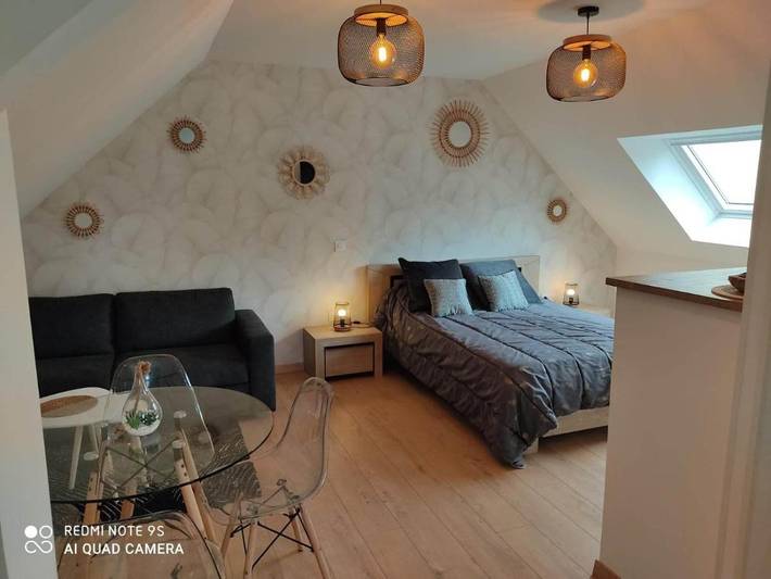 Gîte pour 2 personnes, avec vue et jardin à Crollon