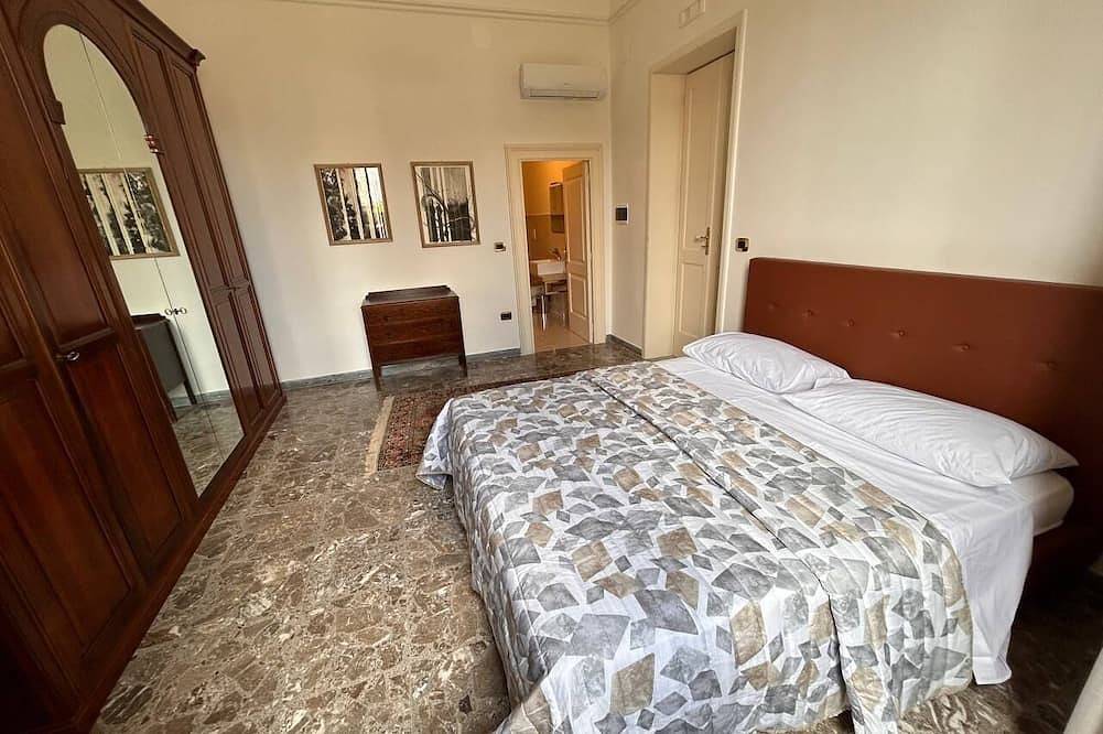 Historic home with large garden and swimming pool, pets allowed in Carpignano Salentino, Lecce Provinz