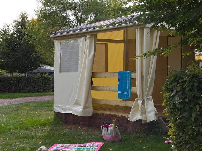 Camping Le Colombier - Bungalowzelt 5 personen - Bungalow Toile ohne Sanitäranlagen und Wasser in Culoz, Belley
