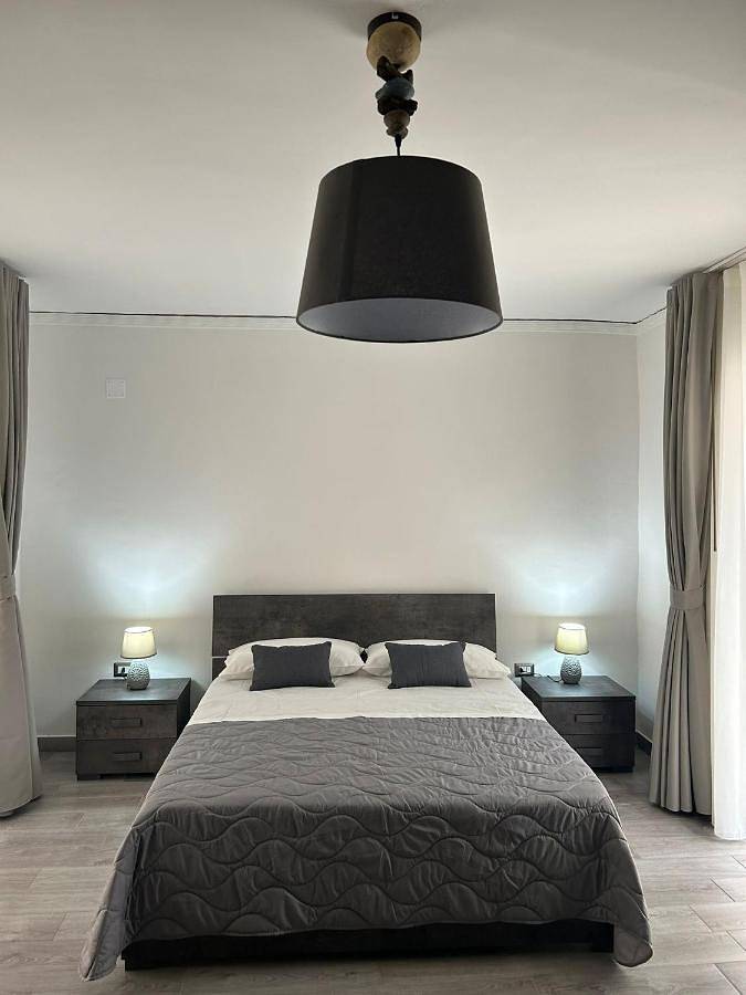 Appartamento per 5 persone, con Balcone e Terrazza nonché Giardino e Panorama a Acerra