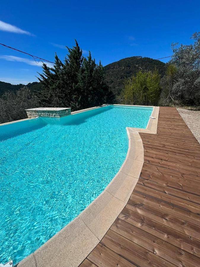 Villa pour 6 personnes, avec jardin ainsi que vue et piscine