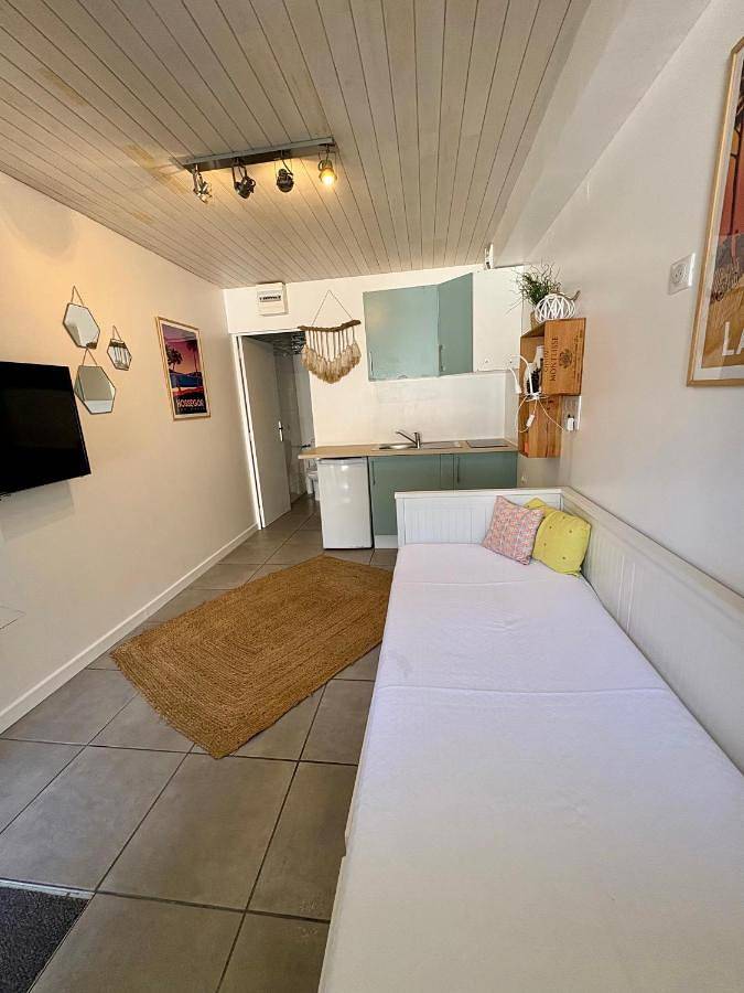 Gîte pour 2 personnes, avec jardin dans Plage Naturistes - 3