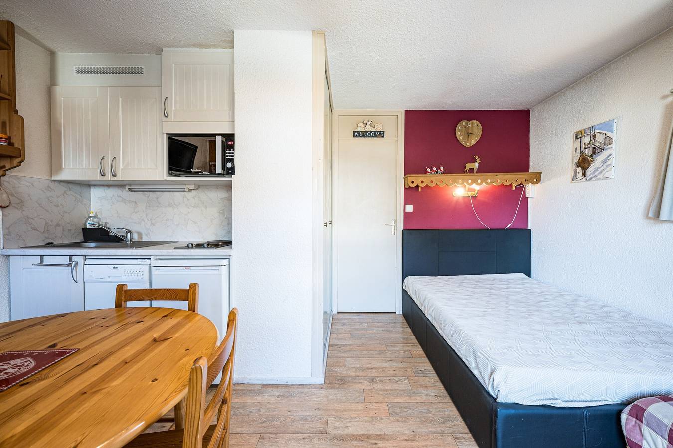 Hel lejlighed, Apartment 'Centre Valloire - Studio Cabine' with Balcony and Wi-Fi in Valloire, Saint-Jean-de-Maurienne region