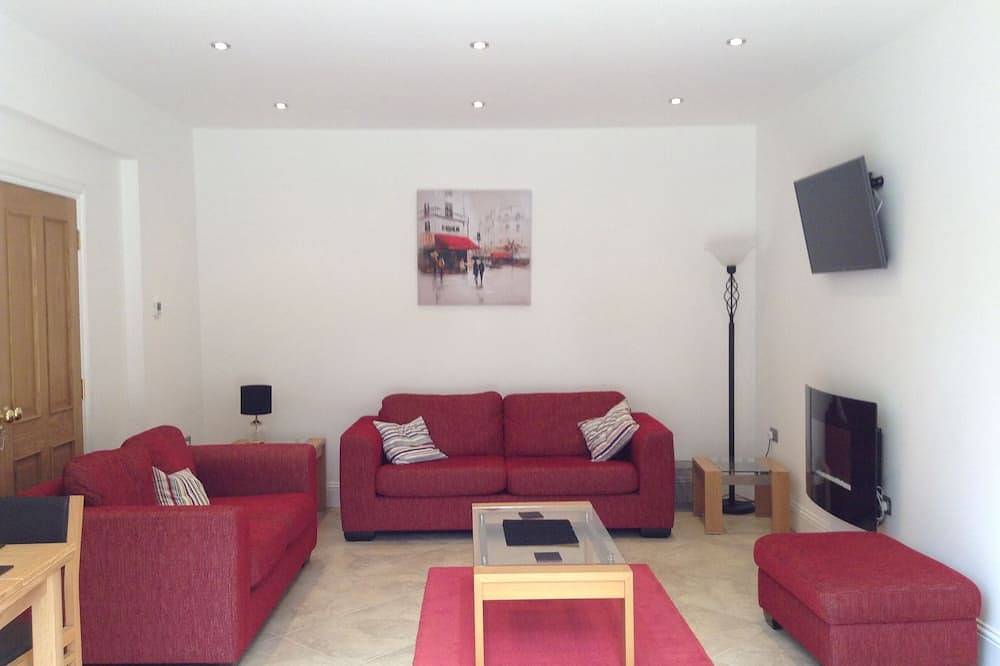 Entire apartment, The Old Vicarage (Annexe), Old Hunstanton, Norfolk in Old Hunstanton, Norfolk Coast