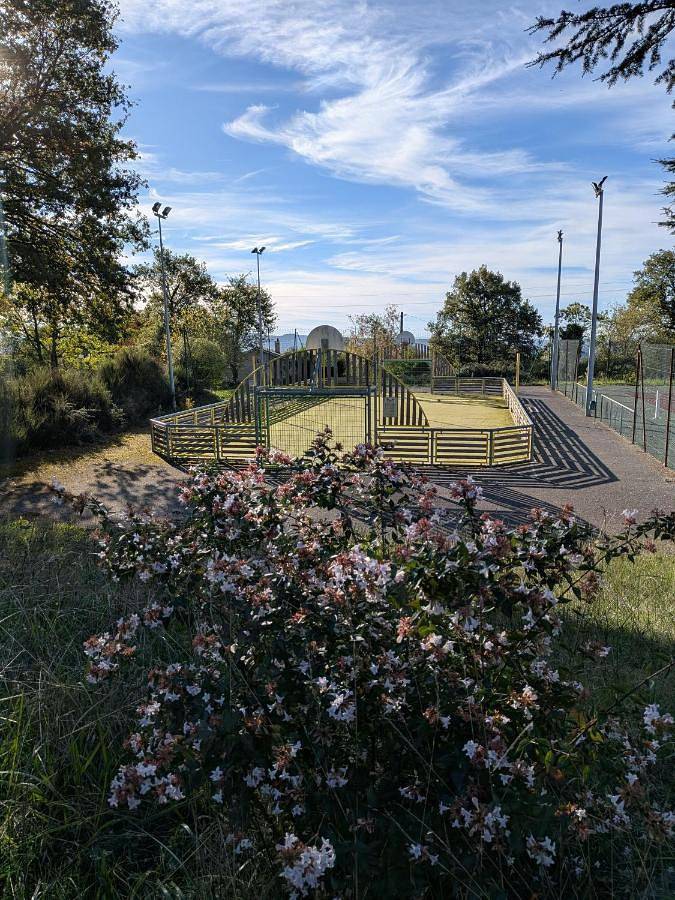 Location de vacances pour 6 personnes, avec jardin et bassin pour enfant ainsi que piscine et vue à Leyme - 4