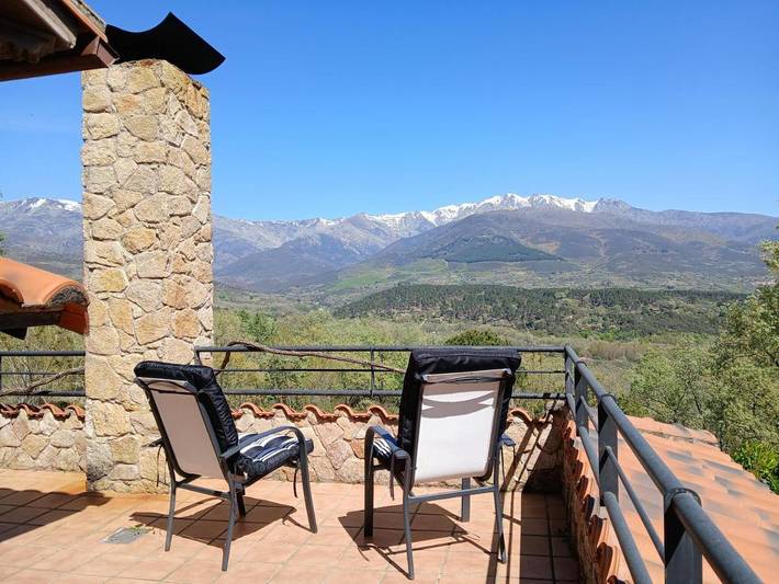 Chalet para 6 personas, con Balcón y Terraza además de Jardín y Piscina en Sierra de Gredos - 3