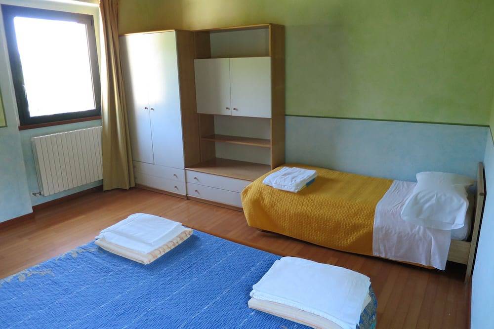 Villa Mit Privatem Pool Für Exklusive Nutzung Und Grosser Garten In Der Hilly Area in Carpineti, Reggio Emilia Provinz