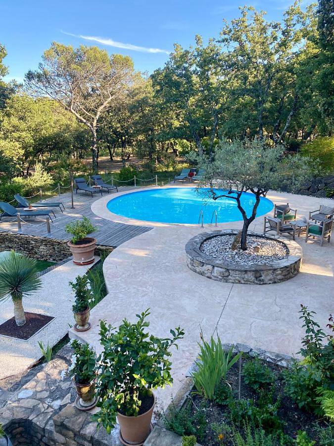 Chambre d’hôte pour 2 personnes, avec Terrasse et Jardin ainsi que Piscine et Vue à Mondragon