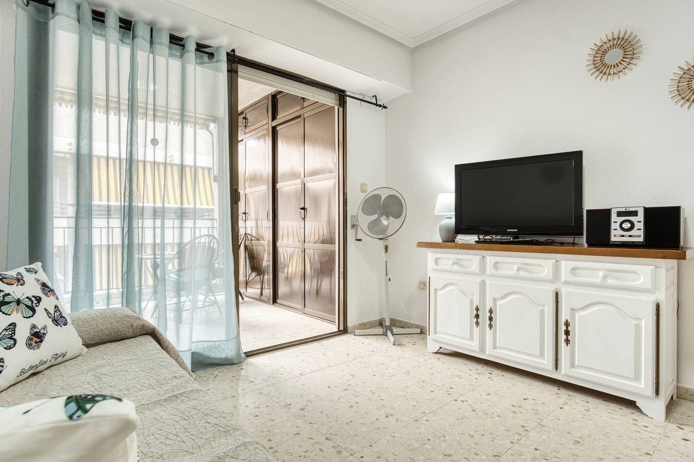 Hel lägenhet, Apartment 'Sunflower Castellón' with Sea View, Shared Terrace and Wi-Fi in Santa Pola, Costa Blanca