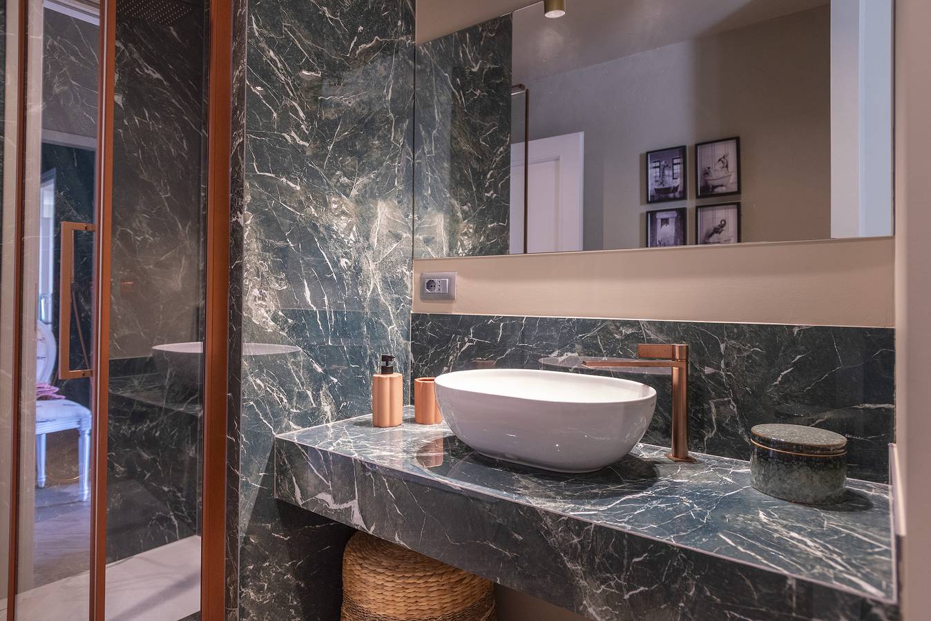 Geheel appartement, Vakantieappartement voor 2 personen met uitzicht in Monticello d'Alba, Langhe