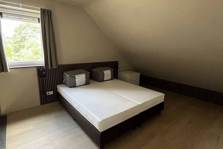 Gîte pour 2 personnes, avec terrasse et piscine dans Rémersdael - 2