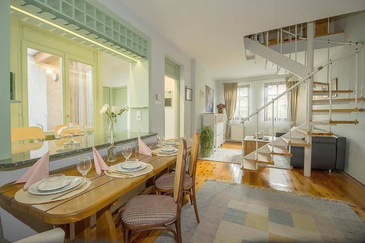 Gîte pour 10 personnes, avec terrasse et vue à Eger
