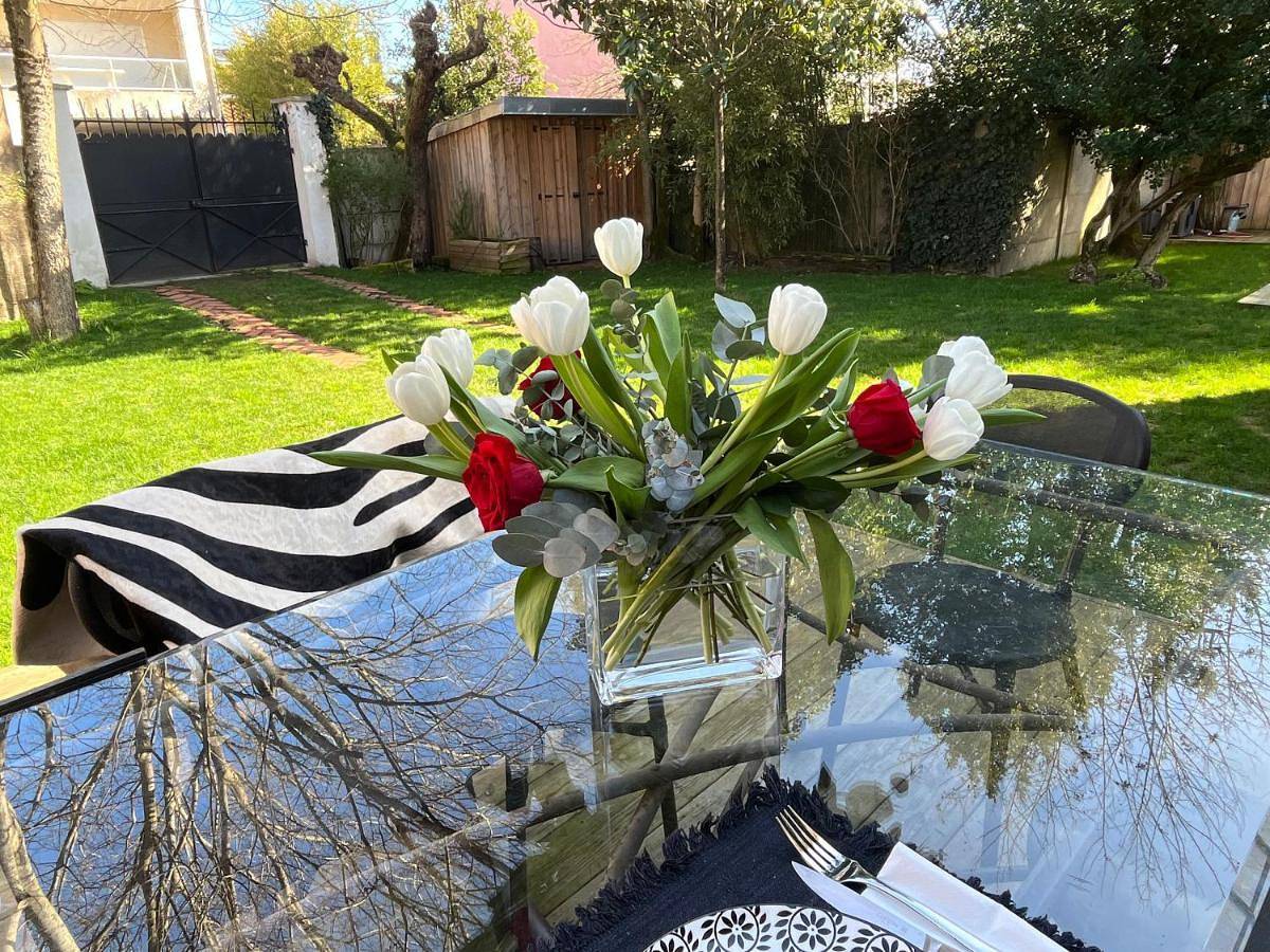 Villa with Private Pool in Bordeaux, Bordeaux und Umgebung