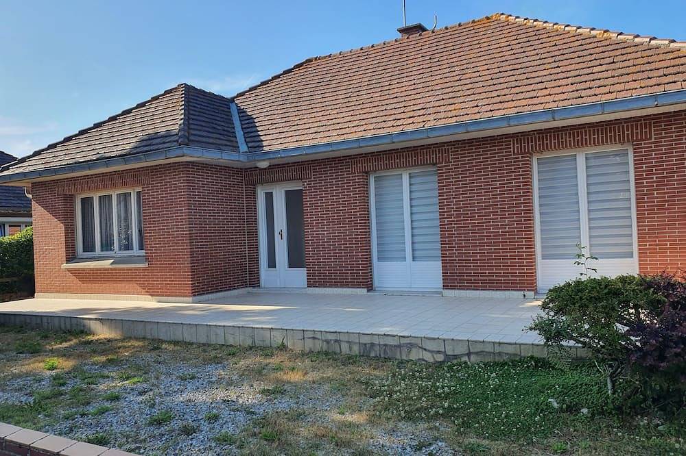 Maison Plain Pied 700M De La Mer - 2 Chambres in Sainte Cécile Plage, Camiers