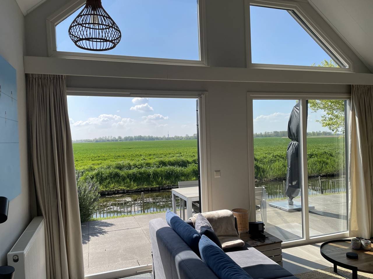 Ferienhaus direkt hinter dem Oosterschelde-Deich mit freiem Blick über den Polder. in Niederländische Nordsee