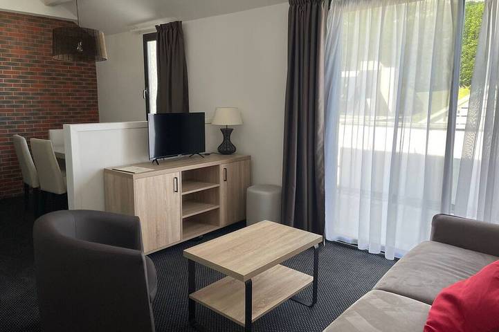 Apartamento entero, Gourette: Estudio para 6 pers, piscina, se aceptan mascotas in Gourette, Eaux-Bonnes