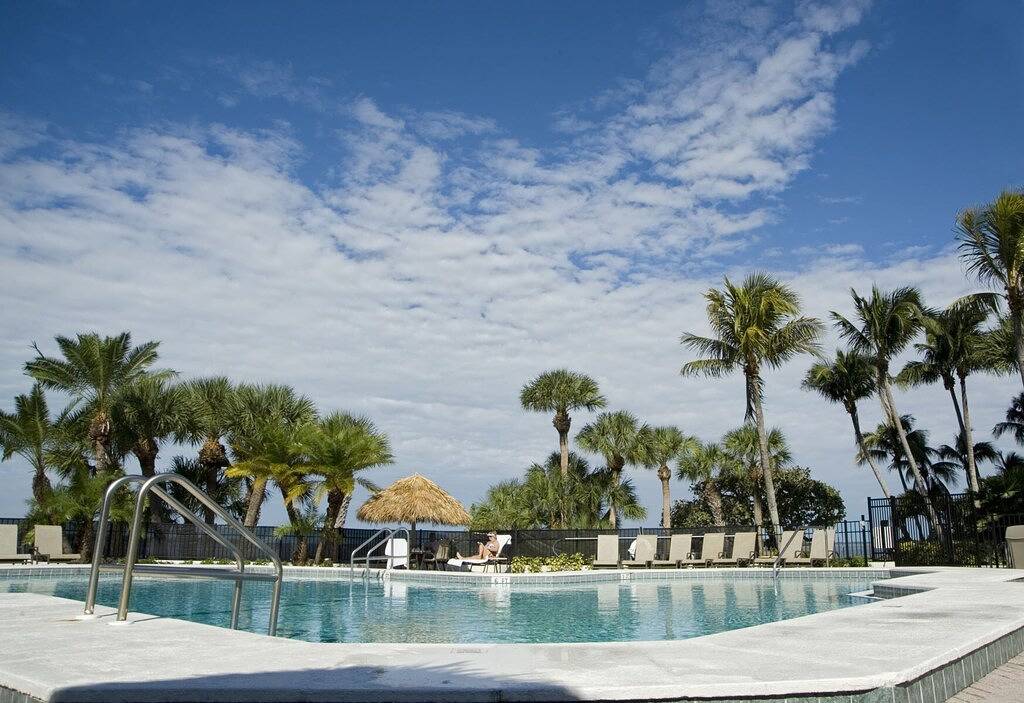 Ganze Wohnung, Nur wenige Schritte vom Strand entfernt, familienfreundliches Resort in der Nähe von Einkaufsmöglichkeiten und Sehenswürdigkeiten in Punta Rassa, Southwest Florida