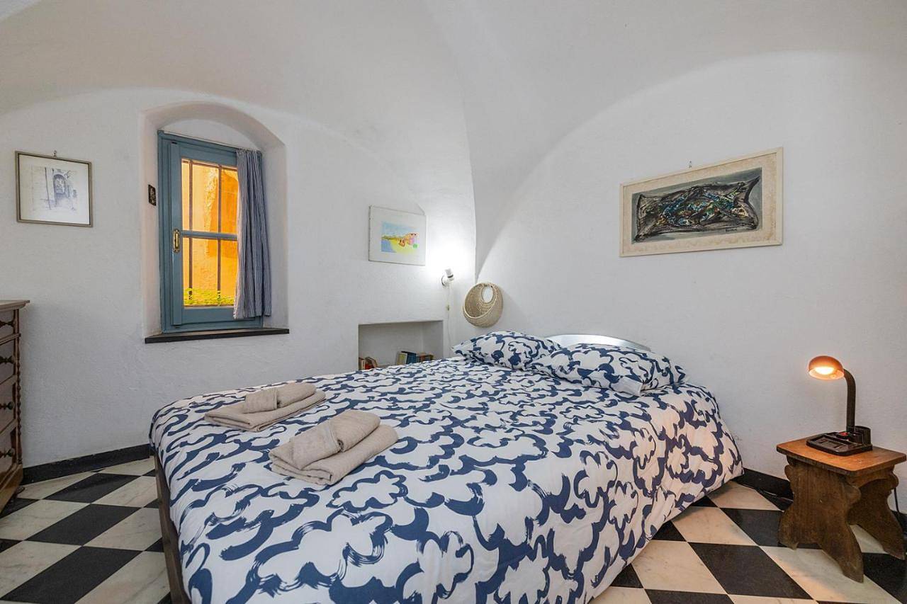 Casa Saracena Fronte Mare in Varigotti, Finale Ligure Gemeinde