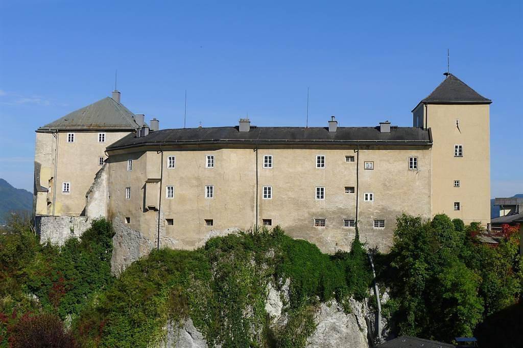 Ganze Ferienwohnung, Doppelzimmer mit Dusche, Wc in Golling an der Salzach, Tennengau
