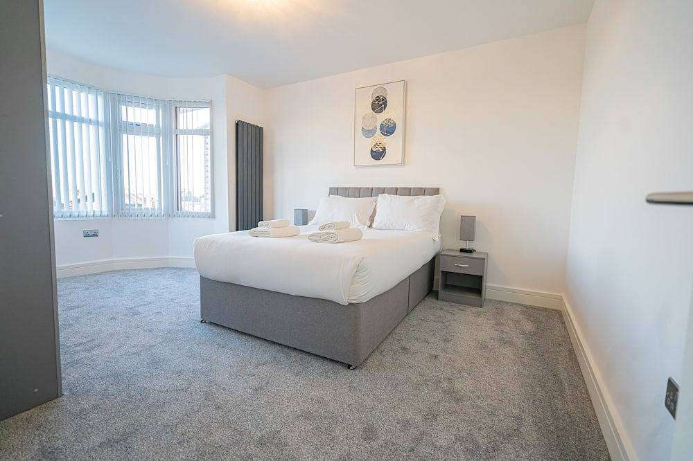 Newly Refurbished Modern 4 Bed Detached House in North Hinksey, Oxfordshire